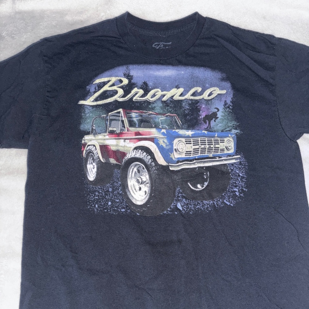 Ford vintage t-shirt, thrifted, very comfortable